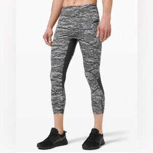Lululemon Surge Light Tight 27” Mens Size M